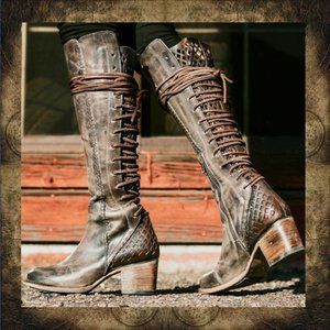 Freebird by Steven Carver in Stone Size 11